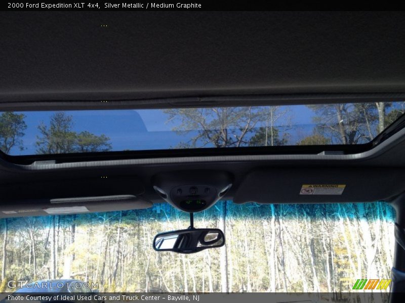 Silver Metallic / Medium Graphite 2000 Ford Expedition XLT 4x4