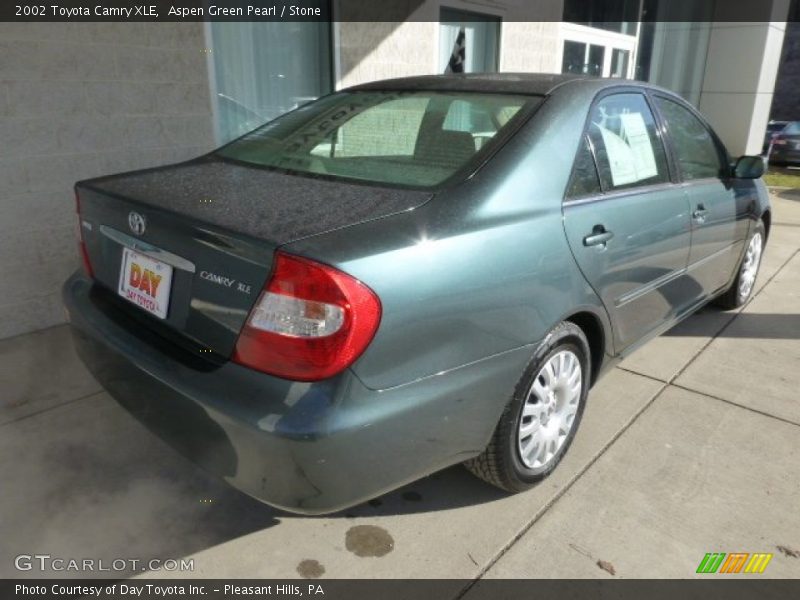 Aspen Green Pearl / Stone 2002 Toyota Camry XLE