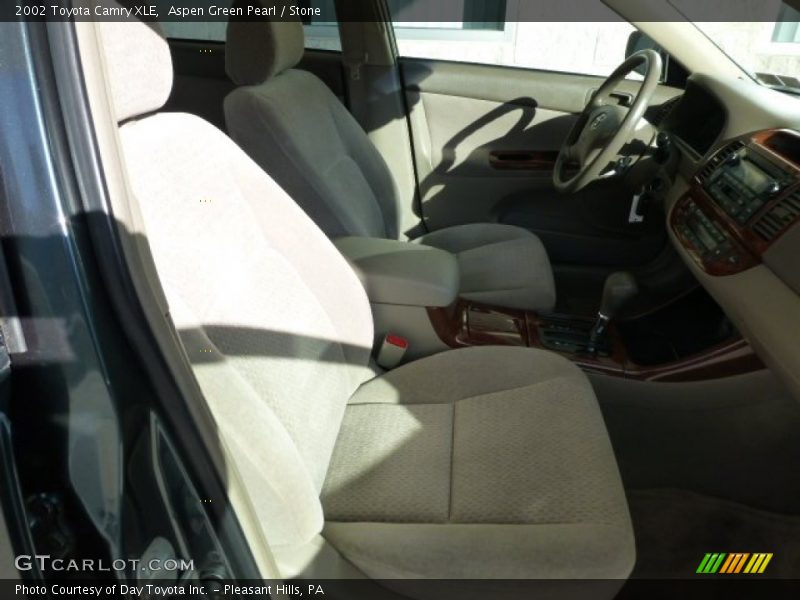 Aspen Green Pearl / Stone 2002 Toyota Camry XLE
