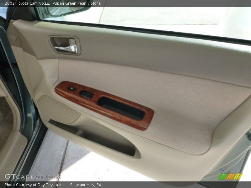 Aspen Green Pearl / Stone 2002 Toyota Camry XLE