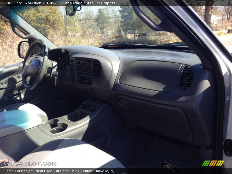 Silver Metallic / Medium Graphite 2000 Ford Expedition XLT 4x4