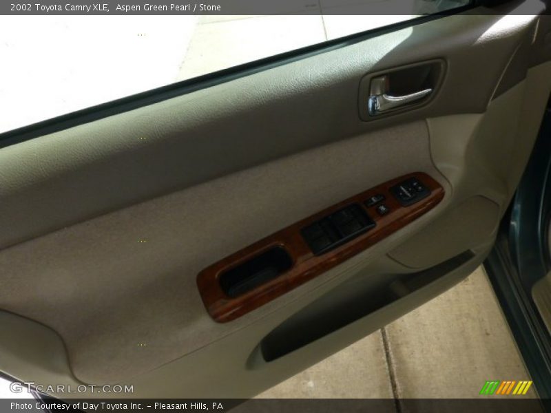 Aspen Green Pearl / Stone 2002 Toyota Camry XLE