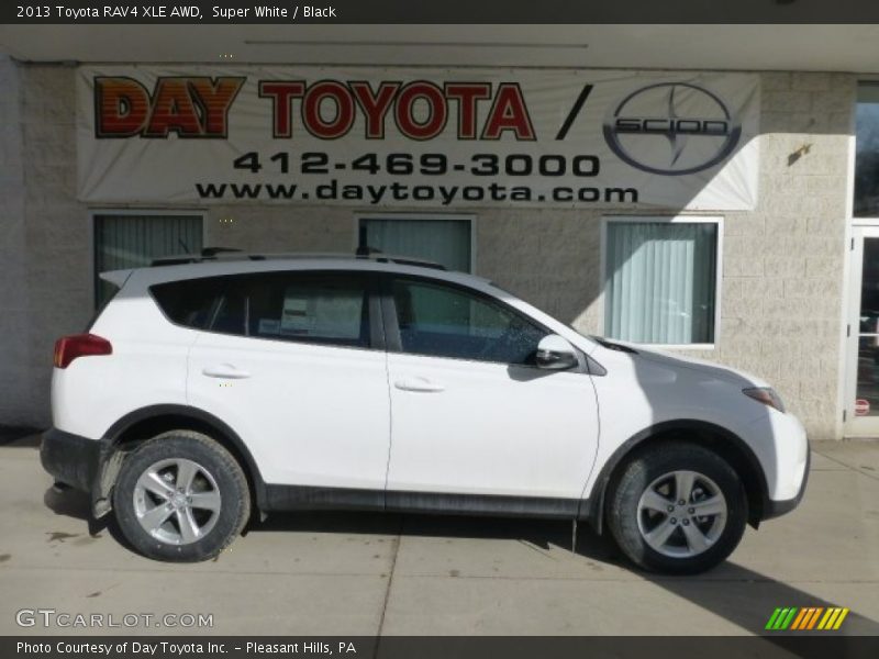 Super White / Black 2013 Toyota RAV4 XLE AWD
