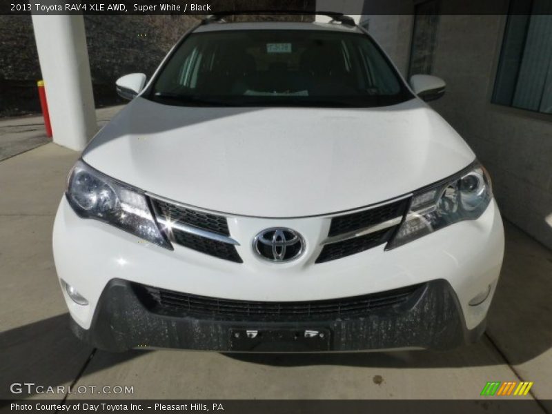 Super White / Black 2013 Toyota RAV4 XLE AWD