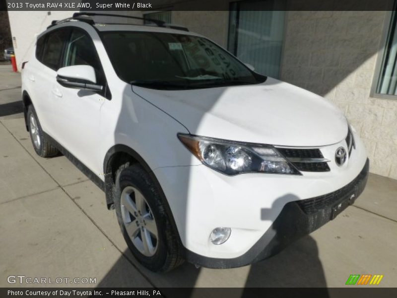 Super White / Black 2013 Toyota RAV4 XLE AWD