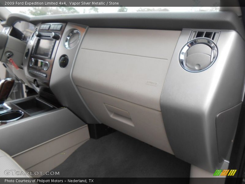Vapor Silver Metallic / Stone 2009 Ford Expedition Limited 4x4