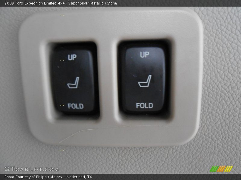 Controls of 2009 Expedition Limited 4x4