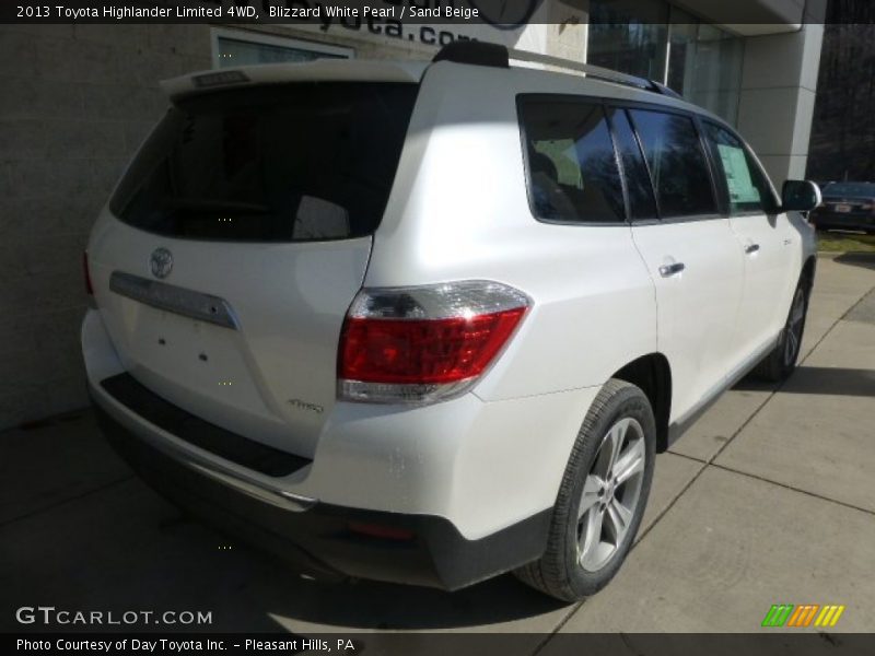 Blizzard White Pearl / Sand Beige 2013 Toyota Highlander Limited 4WD