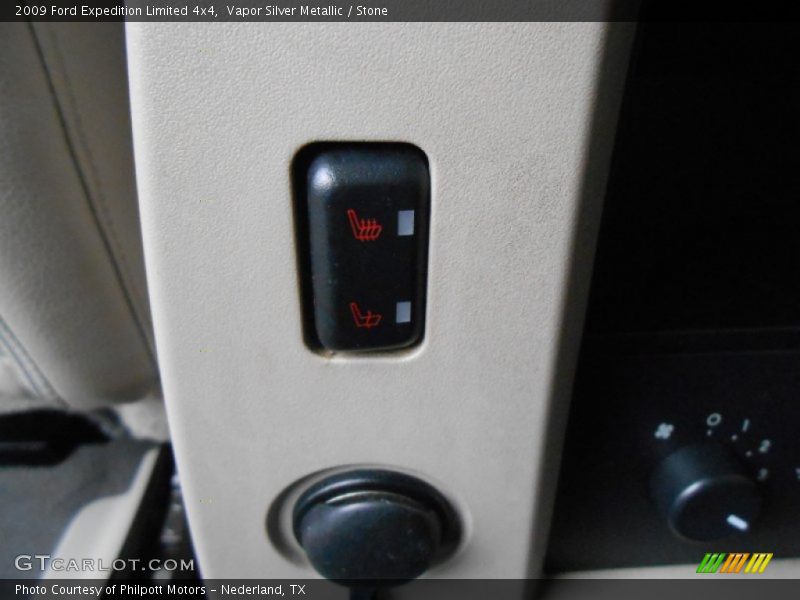 Vapor Silver Metallic / Stone 2009 Ford Expedition Limited 4x4