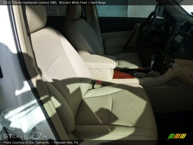 Blizzard White Pearl / Sand Beige 2013 Toyota Highlander Limited 4WD