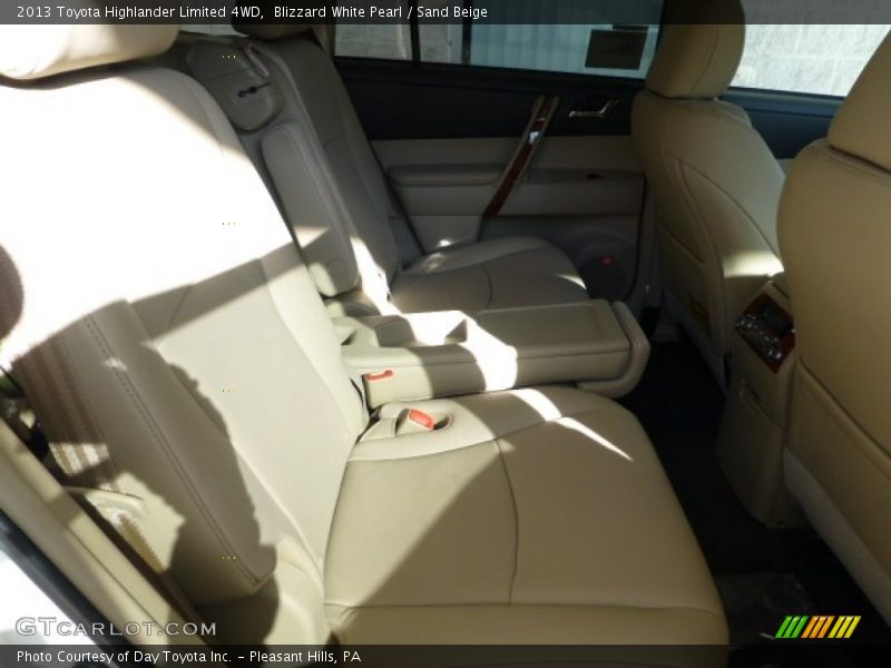 Blizzard White Pearl / Sand Beige 2013 Toyota Highlander Limited 4WD