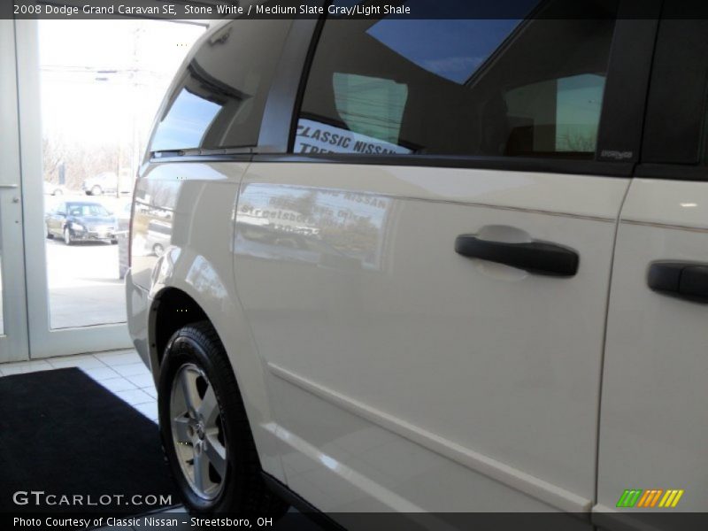 Stone White / Medium Slate Gray/Light Shale 2008 Dodge Grand Caravan SE
