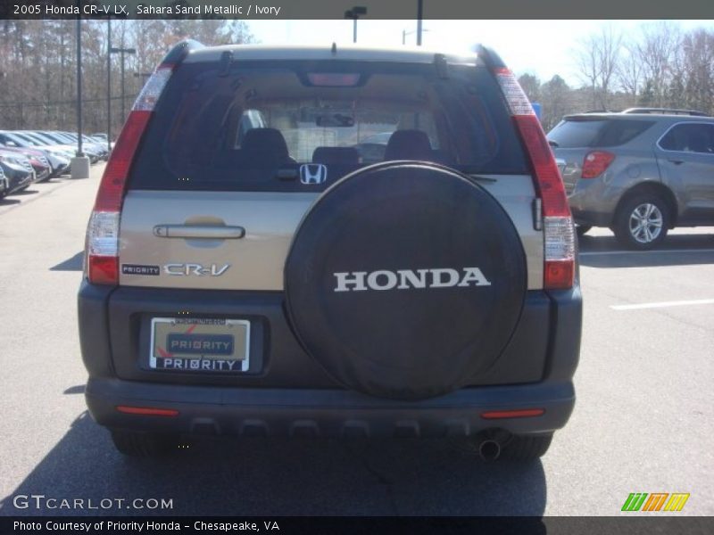 Sahara Sand Metallic / Ivory 2005 Honda CR-V LX