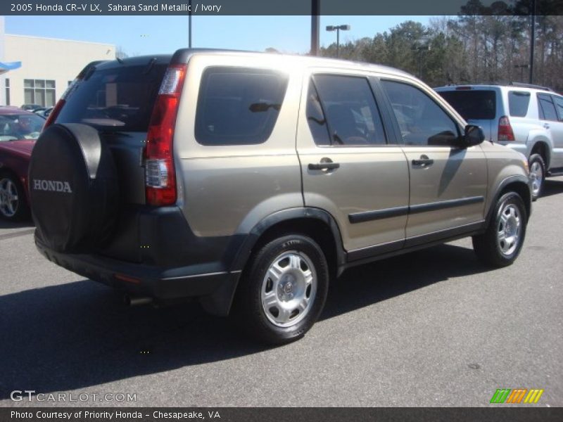Sahara Sand Metallic / Ivory 2005 Honda CR-V LX
