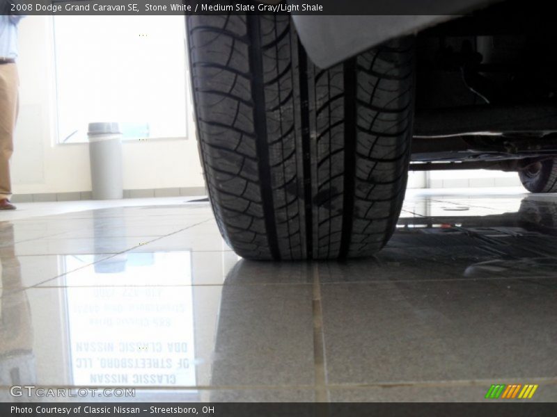 Stone White / Medium Slate Gray/Light Shale 2008 Dodge Grand Caravan SE