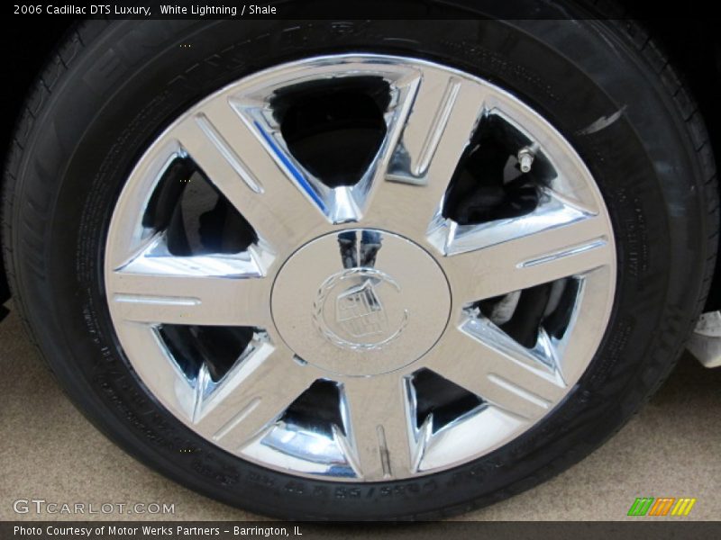 White Lightning / Shale 2006 Cadillac DTS Luxury