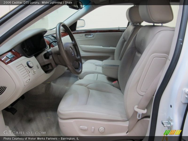 White Lightning / Shale 2006 Cadillac DTS Luxury