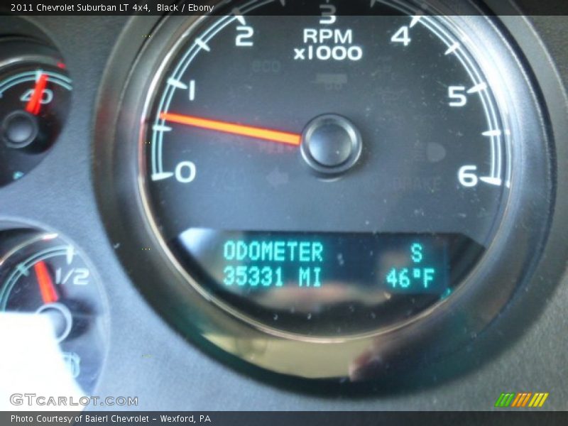 Black / Ebony 2011 Chevrolet Suburban LT 4x4