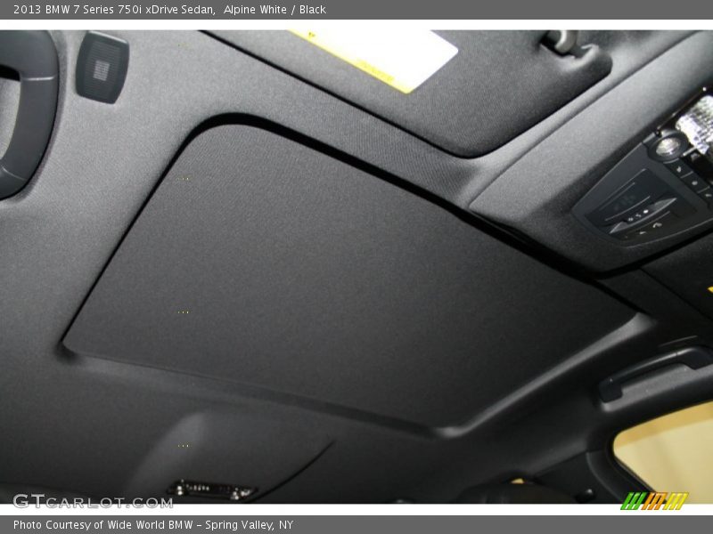Sunroof of 2013 7 Series 750i xDrive Sedan