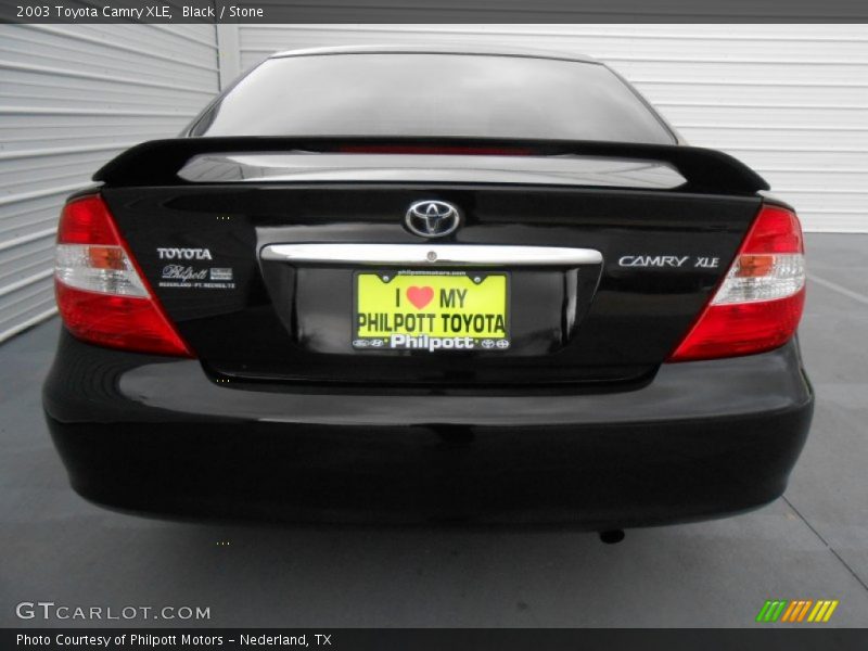Black / Stone 2003 Toyota Camry XLE