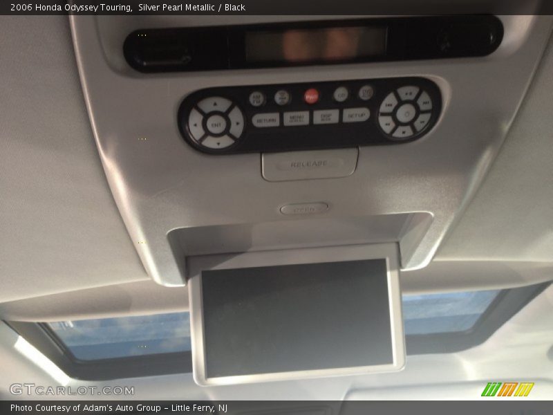 Silver Pearl Metallic / Black 2006 Honda Odyssey Touring