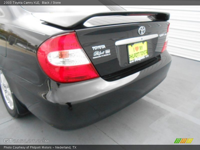 Black / Stone 2003 Toyota Camry XLE