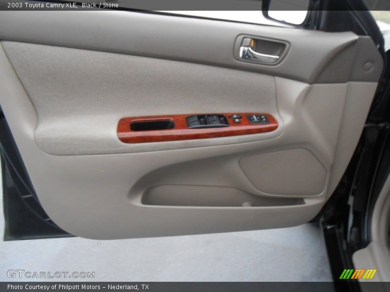 Black / Stone 2003 Toyota Camry XLE