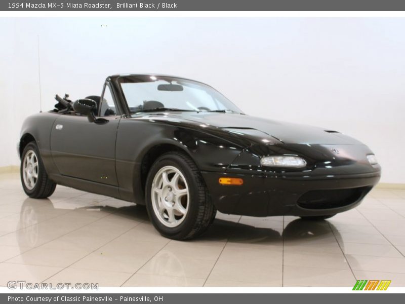 Front 3/4 View of 1994 MX-5 Miata Roadster