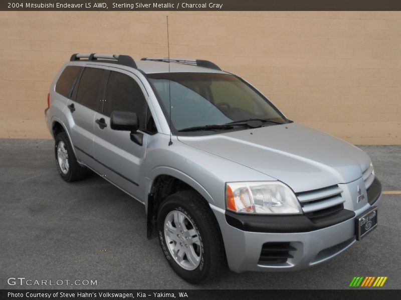 Sterling Silver Metallic / Charcoal Gray 2004 Mitsubishi Endeavor LS AWD