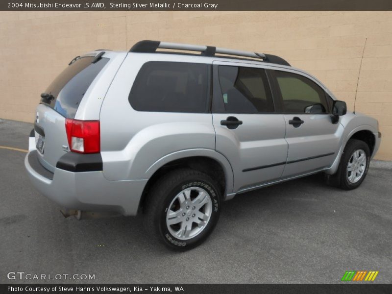 Sterling Silver Metallic / Charcoal Gray 2004 Mitsubishi Endeavor LS AWD