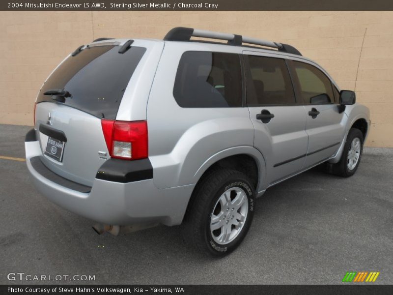 Sterling Silver Metallic / Charcoal Gray 2004 Mitsubishi Endeavor LS AWD