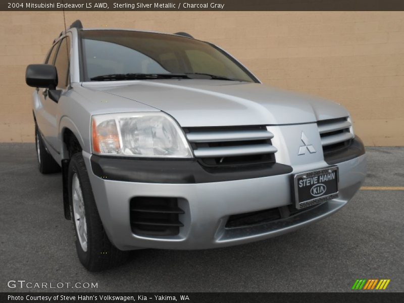 Sterling Silver Metallic / Charcoal Gray 2004 Mitsubishi Endeavor LS AWD