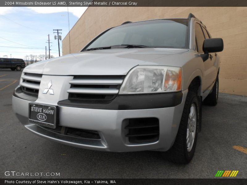 Sterling Silver Metallic / Charcoal Gray 2004 Mitsubishi Endeavor LS AWD