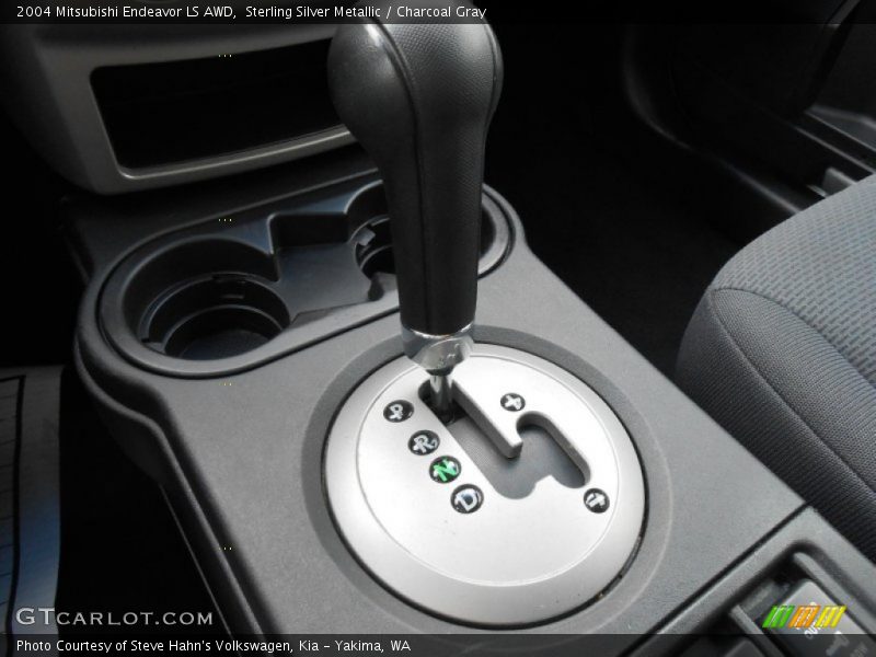 Sterling Silver Metallic / Charcoal Gray 2004 Mitsubishi Endeavor LS AWD