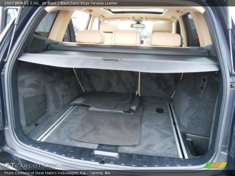  2007 X3 3.0si Trunk