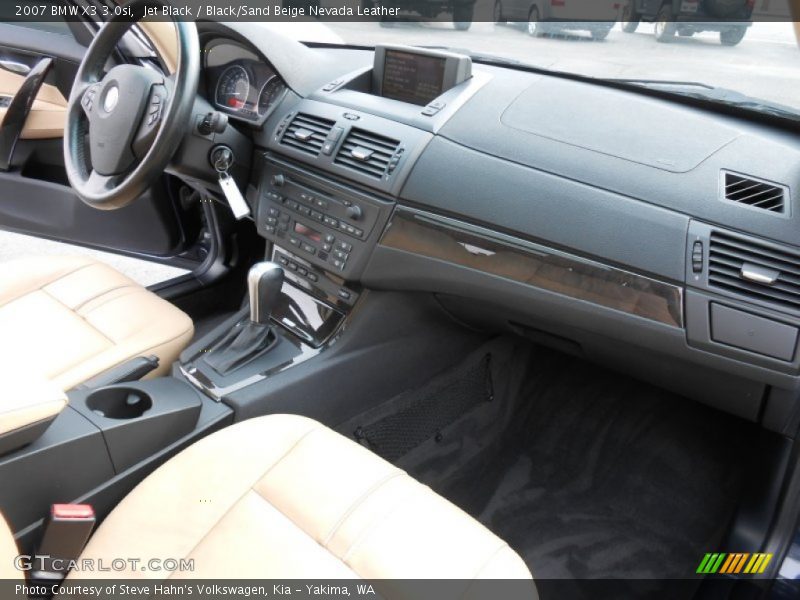 Dashboard of 2007 X3 3.0si