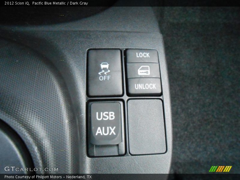 Pacific Blue Metallic / Dark Gray 2012 Scion iQ