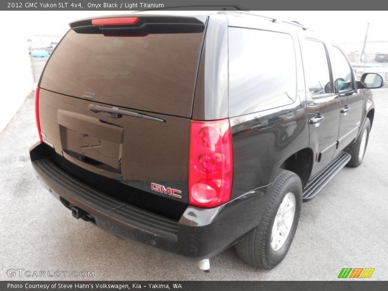 Onyx Black / Light Titanium 2012 GMC Yukon SLT 4x4