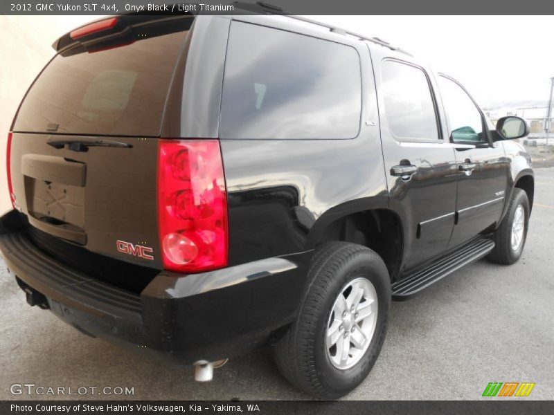 Onyx Black / Light Titanium 2012 GMC Yukon SLT 4x4