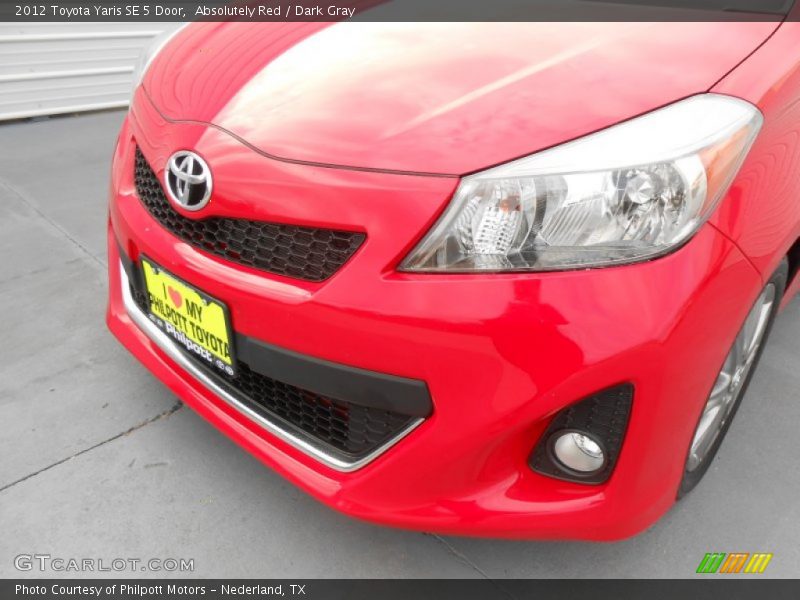 Absolutely Red / Dark Gray 2012 Toyota Yaris SE 5 Door