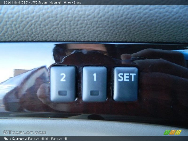 Moonlight White / Stone 2010 Infiniti G 37 x AWD Sedan