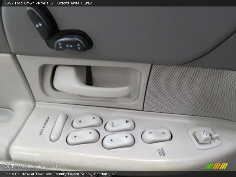 Controls of 1997 Crown Victoria LX