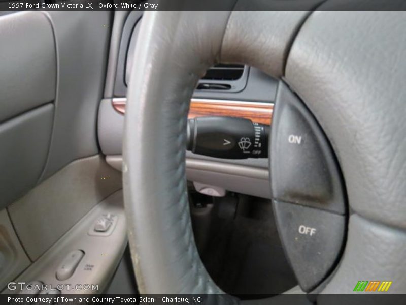 Controls of 1997 Crown Victoria LX