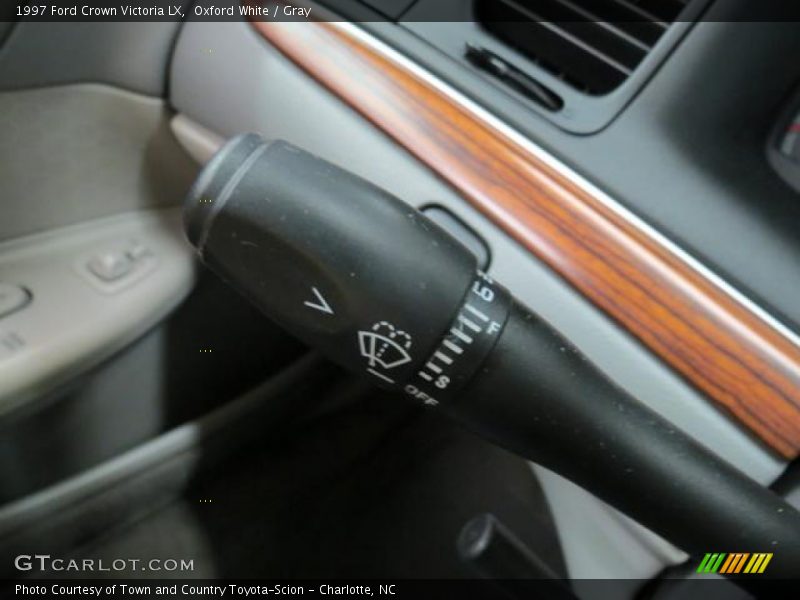 Controls of 1997 Crown Victoria LX