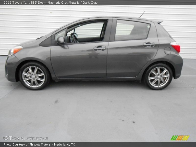 Magnetic Gray Metallic / Dark Gray 2012 Toyota Yaris SE 5 Door