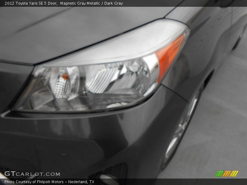 Magnetic Gray Metallic / Dark Gray 2012 Toyota Yaris SE 5 Door