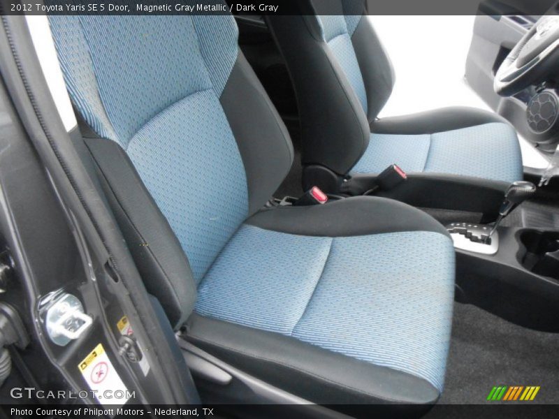 Magnetic Gray Metallic / Dark Gray 2012 Toyota Yaris SE 5 Door