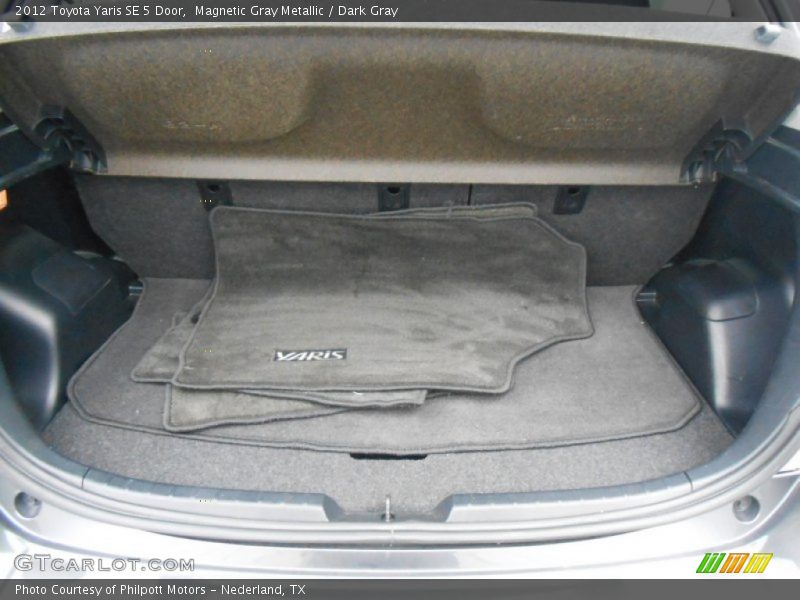 Magnetic Gray Metallic / Dark Gray 2012 Toyota Yaris SE 5 Door