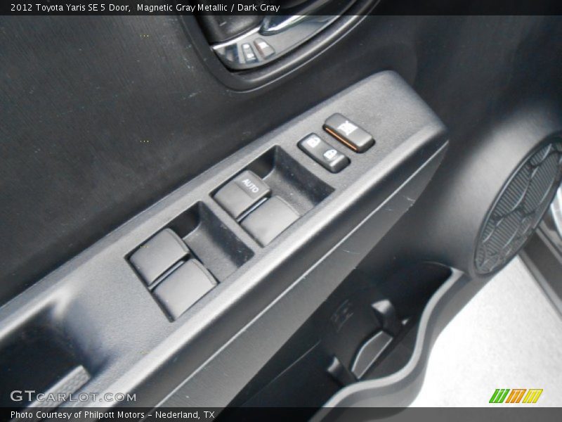 Magnetic Gray Metallic / Dark Gray 2012 Toyota Yaris SE 5 Door