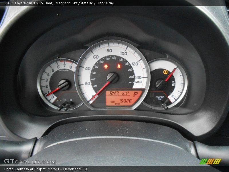 Magnetic Gray Metallic / Dark Gray 2012 Toyota Yaris SE 5 Door